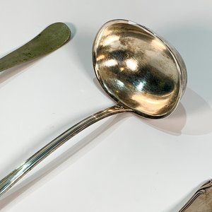 Tres Cucharones Metálicos de Diferentes Diseños - imagen 4