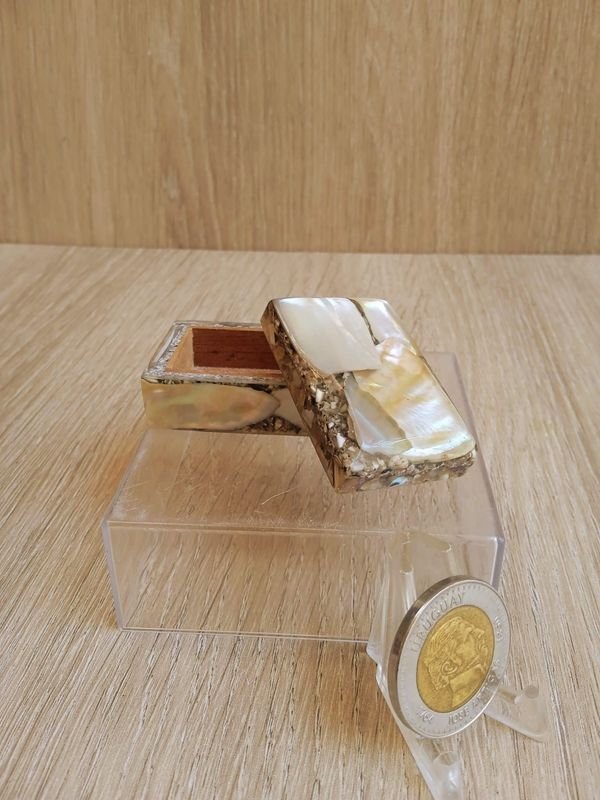 Pastillero en Madera y Nácar - imagen 2