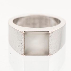 Lote siguiente: Anillo Cartier Pierre de Lune Oro Blanco 18k