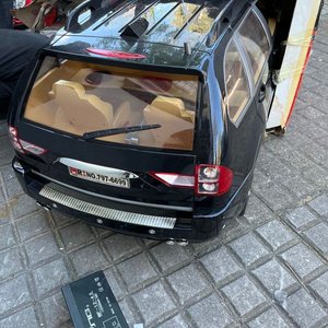 Auto a Control Remoto Negro Escala 1:4 "Gallop" con Accesorios - imagen 11