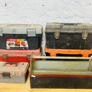 Lote #063 – Seis cajas porta herramientas + tres cajas para herramientas de mano - imagen 5