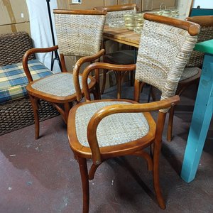 Par de Butacas Estilo Thonet Madera Curvada y Ratán Natural - imagen 4