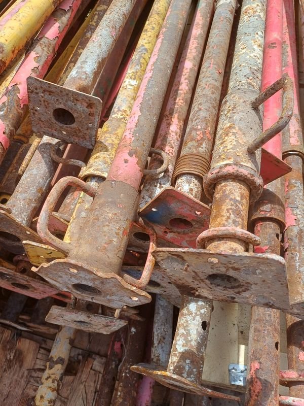 Puntas telescópicos usados para construcción - imagen 5