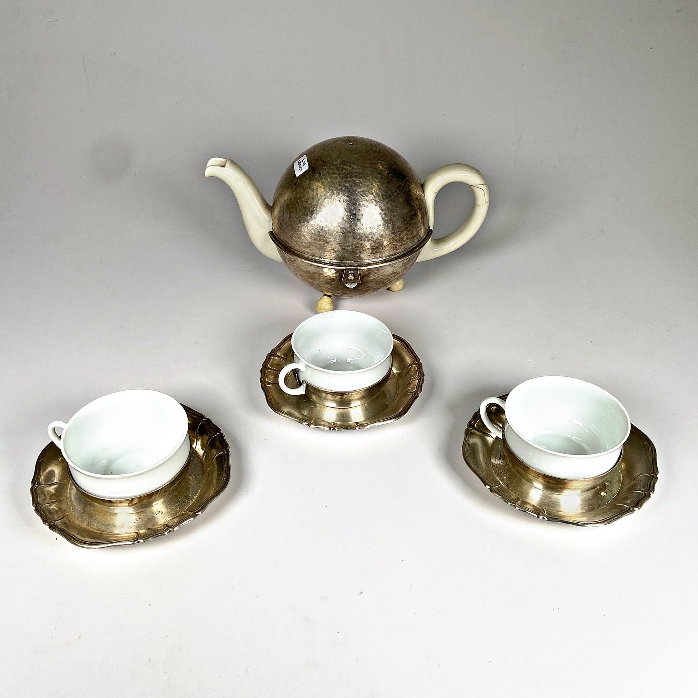 Tetera de Porcelana y Metal con Tazas y Platillos Bavaria