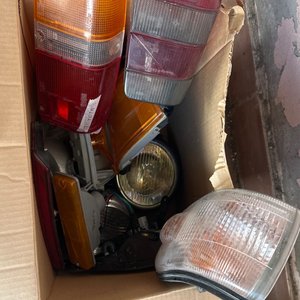 Lote siguiente: Faros de Automóvil Varios