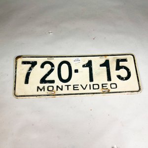 Chapa Patente Antigua Montevideo 720-115 - imagen 2