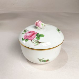 Juego de Loza con Flores Rosas: Cafetera, Azucarero, 5 Tazas y 5 Platos - imagen 3