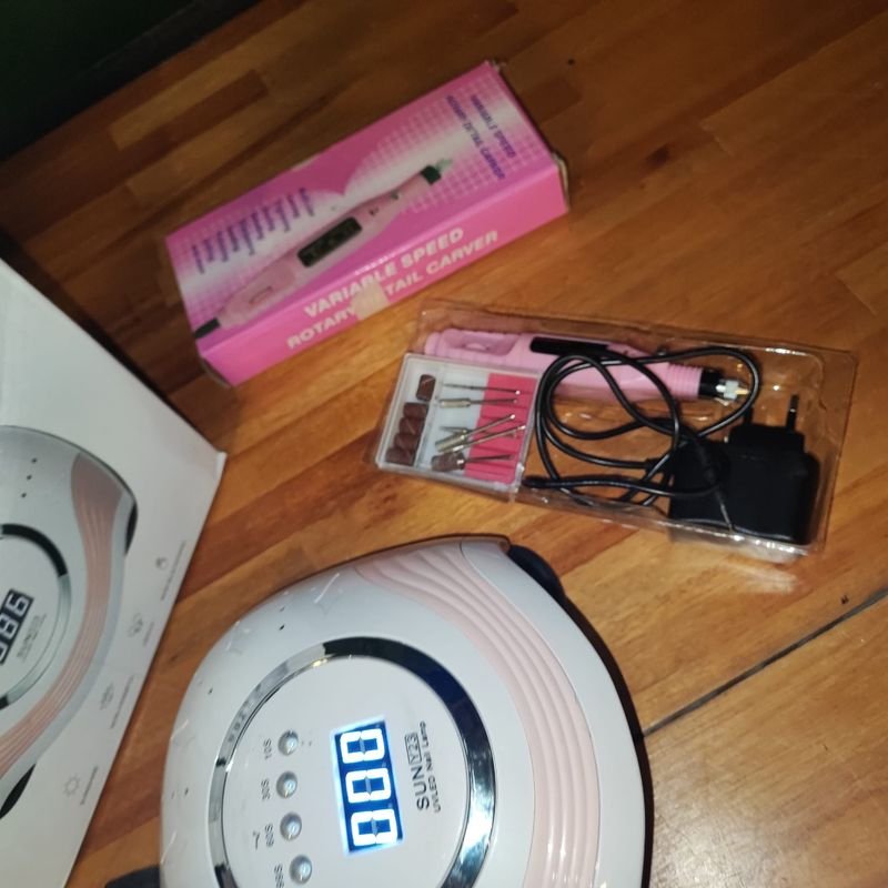 Lampara de uñas y torno: Equipamiento para cuidado personal - imagen 2