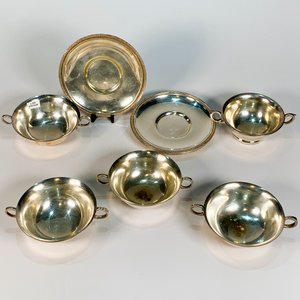 Juego de 5 Tazas de Consomé de Metal con Platillos - imagen 4