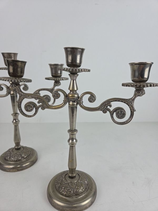 Par de candelabros antiguos de 3 luces cada uno - imagen 4