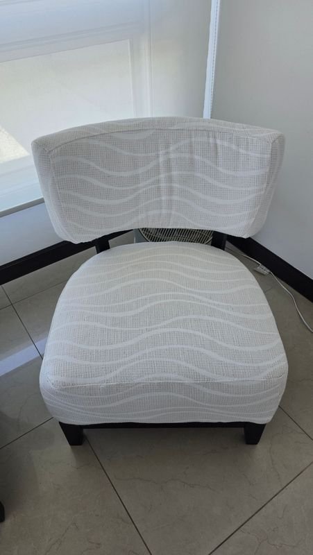Sillones redondos tapizados de tela blanco - imagen 2