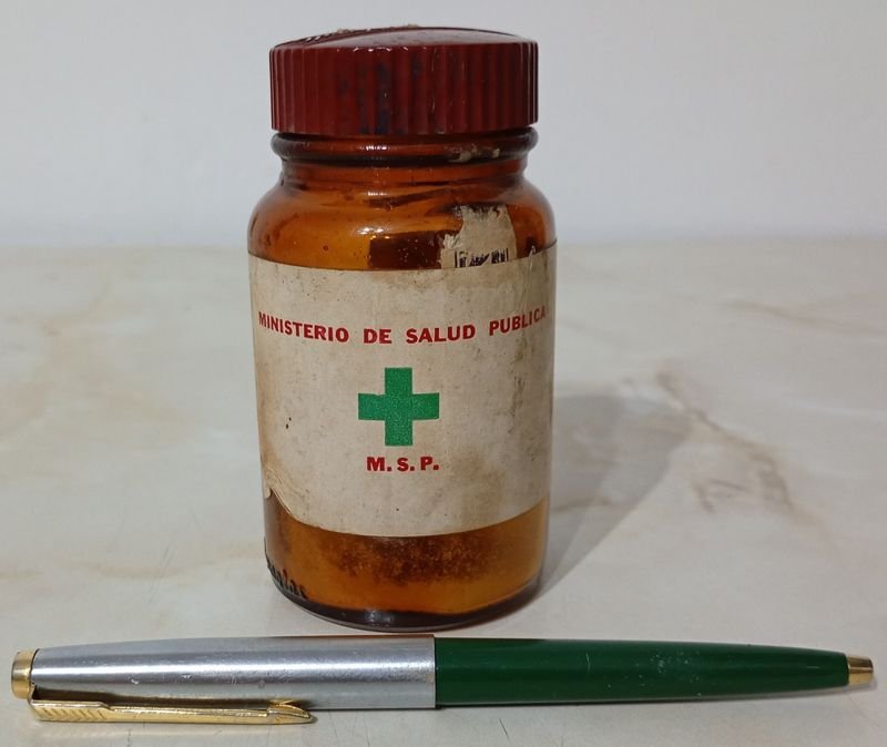Lote siguiente: Frasco antiguo de Farmacia Mallinckrodt en ámbar