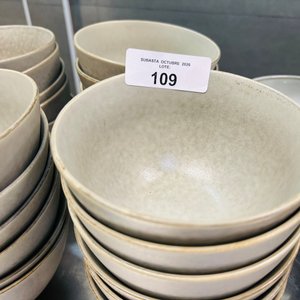 Lote de 33 Bowls de Cerámica, 2 Tamaños - imagen 2