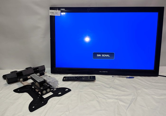 Televisor Blu Sens de 32" con Control Remoto y Soporte de Pared Articulado