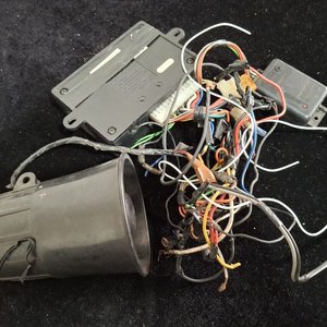 Lote de Accesorios para Vehículos: Alarma, Filtros, Calentadores y Embudo - imagen 3