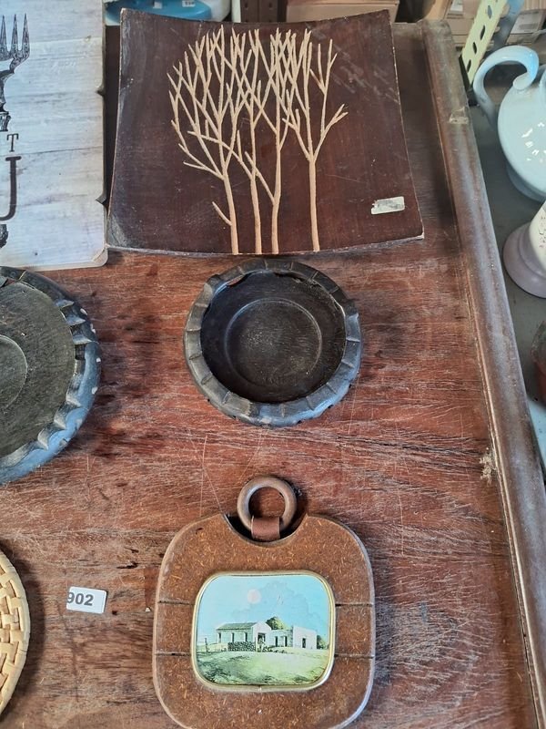 Objetos de mimbre y madera para decoración y uso doméstico - imagen 6