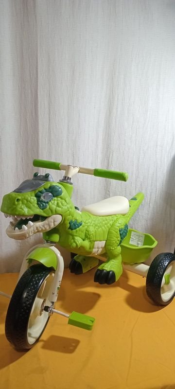 Bicicleta infantil con diseño de dinosaurio - imagen 2