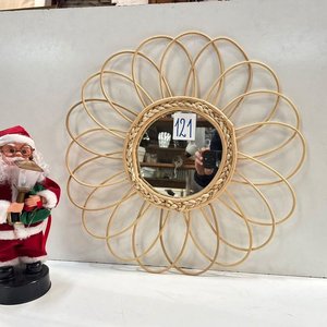 Espejo Decorativo Redondo Ratán y Figura Papa Noel - imagen 2