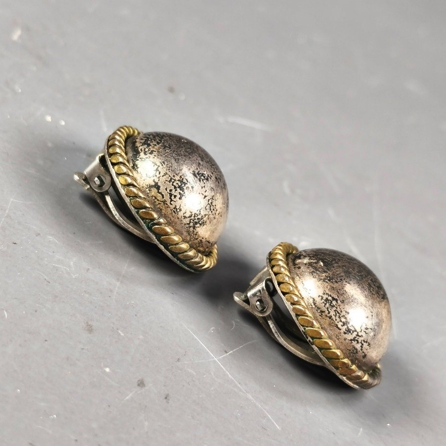 Item 16466 - Image 3