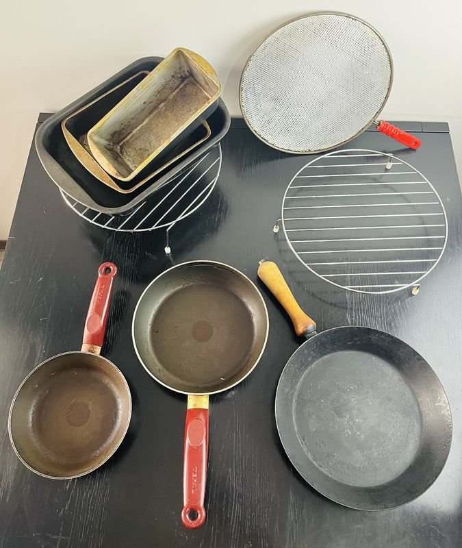 Lote siguiente: Sartenes y accesorios de cocina
