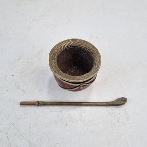 Mate Criollo de Calabaza con Virola y Guarda Metálica y Bombilla Dorada - imagen 3