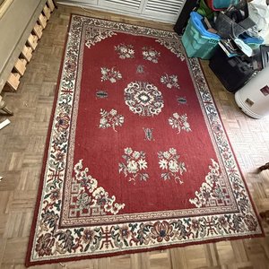 Alfombra Oriental Roja con Diseños Florales y Geométricos - imagen 9