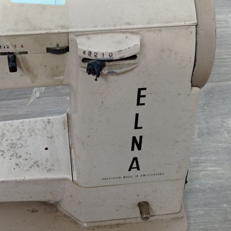 Máquina de coser Elna Zig Zag sin cable de electricidad - imagen 2