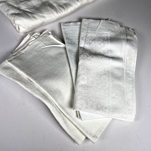 Mantel Blanco Bordado con 6 Servilletas y Encaje - imagen 4