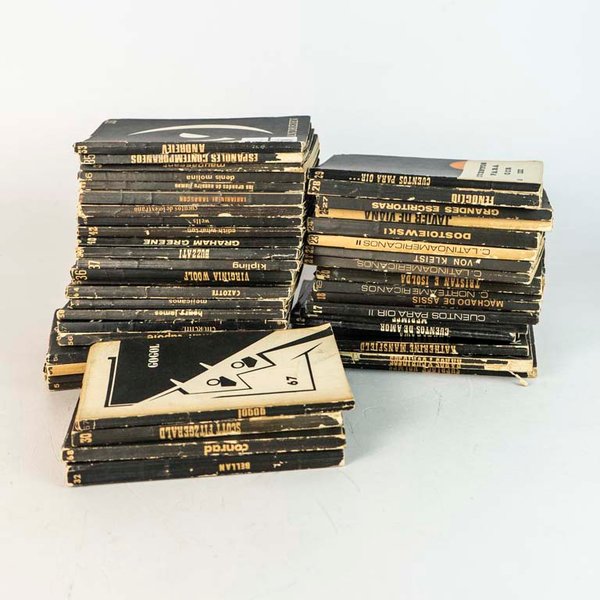 Lote de 45 Libros del Club del Libro de Radio Sarandí (Años 70) - imagen 1