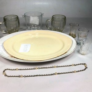 Lote de Porcelana y Vidrio: Hielera, Tazas, Fuentes y Azucarero - imagen 4