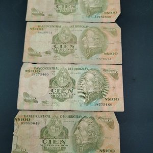 4 Billetes de 100 Nuevos Pesos Uruguayos - imagen 2