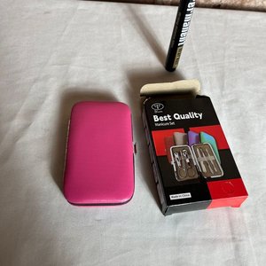 Neceser de Viaje con Set de Manicuría y Marcador Permanente - imagen 3
