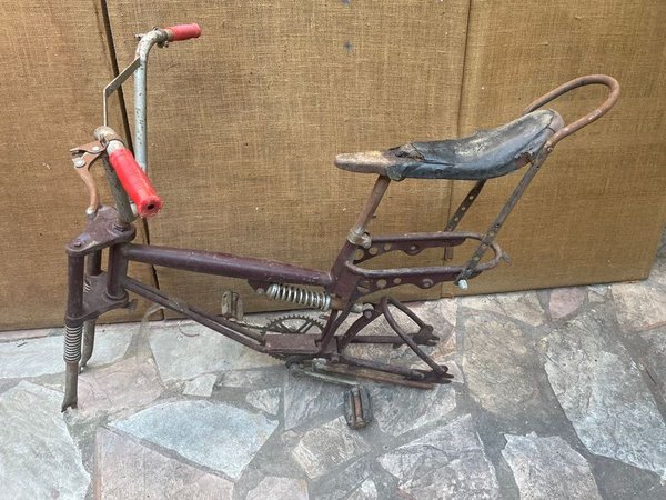 Bicicleta Antigua Top de Niño para Restaurar con Dos Juegos de Ruedas