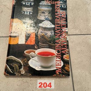 Lote siguiente: Atlas de Medicina Naturalista y Alternativas - Ed. Cultural S.A. 2006