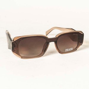 Lote siguiente: Lentes de Sol Estilo Prada