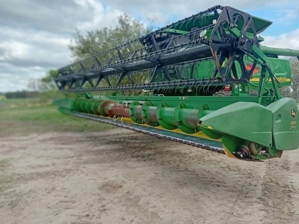 Cabezal de Cosechadora John Deere Verde