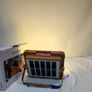 Foco LED Solar Recargable Multifunción con Valijas Nuevo en Caja - imagen 5