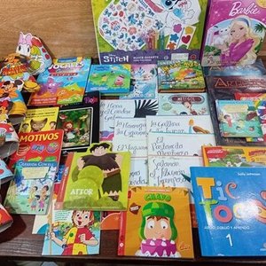 Lote anterior: Lote de Libros Infantiles y Sombreros de Cumpleaños Temáticos Disney