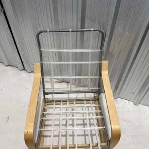 Sillón Estructura Madera y Metal con Cojines Negros - imagen 7