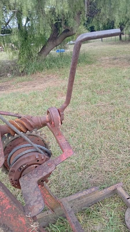Guinche levanta motor para agricultura - imagen 1
