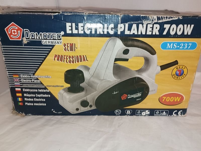 Lote siguiente: Cepillo eléctrico Domotec 700W