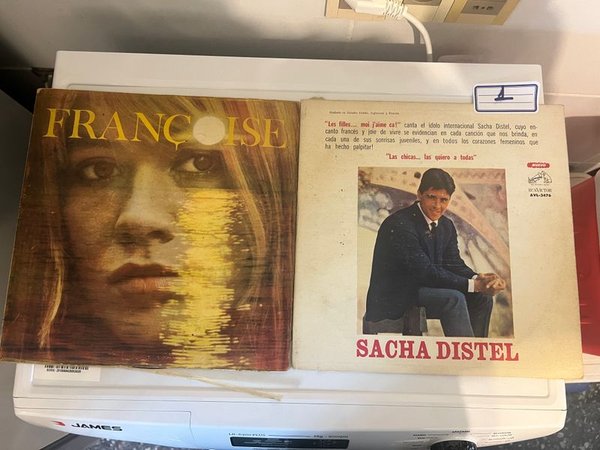 Lote de 2 Vinilos: Françoise Hardy y Sacha Distel - imagen 1