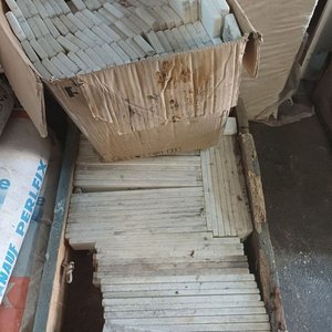 Aproximadamente 350 Guardas Rectangulares de Mármol Blanco - imagen 5