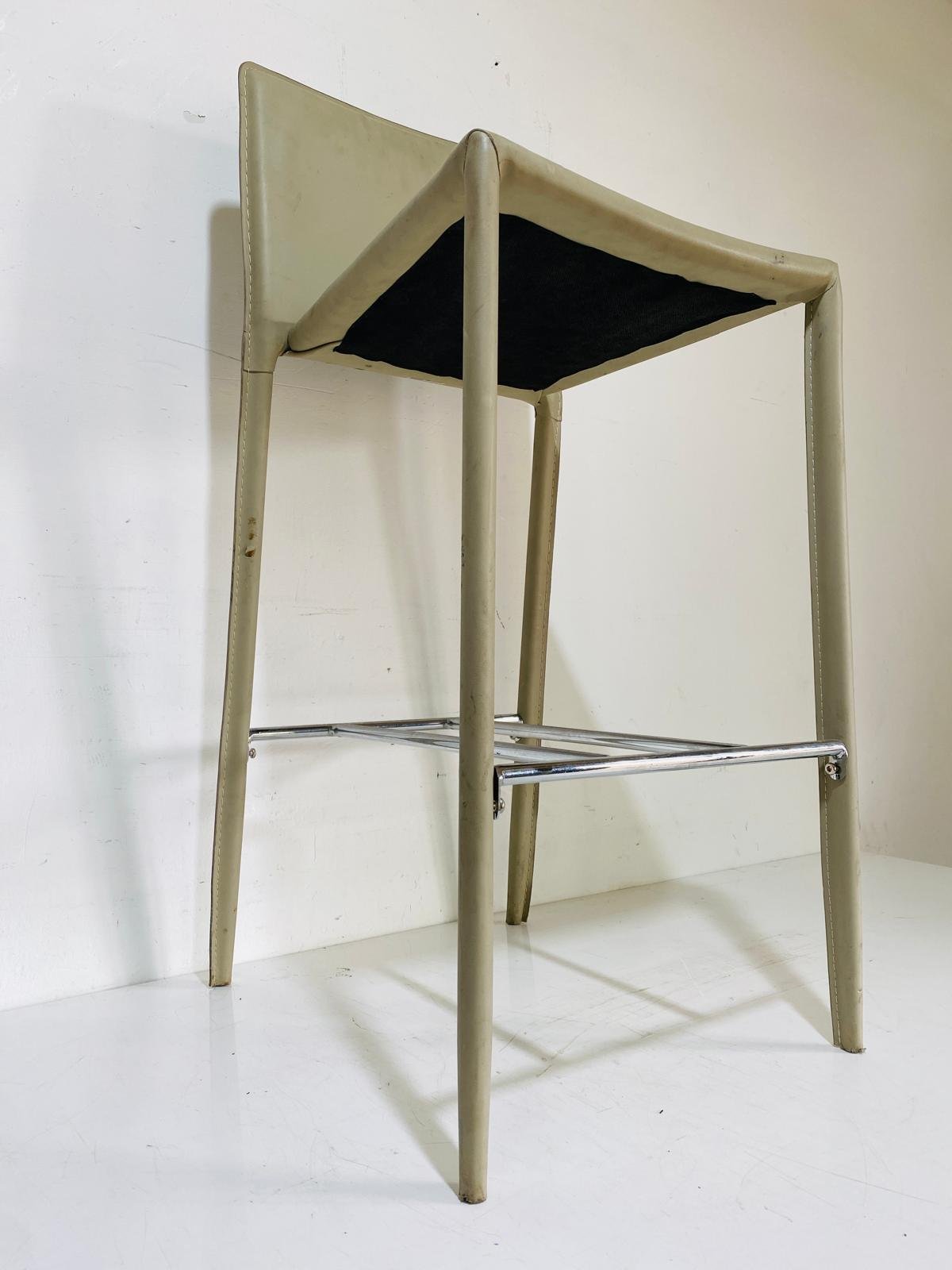 Item banqueta-en-cuerina - Image 2