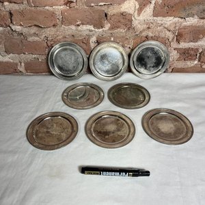 Conjunto de 8 Platillos de Platina con Bordes Repujados - imagen 2