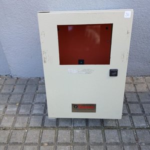 Lote siguiente: Tablero Eléctrico Metálico Secoin con Ventana