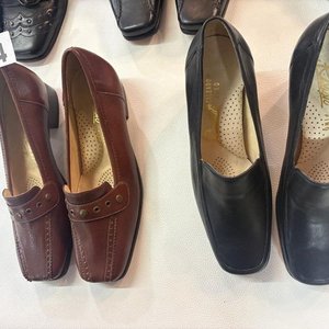Lote de 5 Pares de Calzado de Cuero Artesanal para Dama - imagen 2