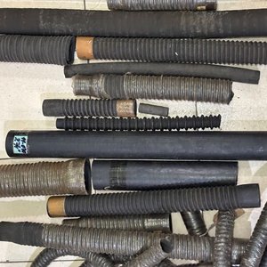 Lote de Caños y Mangueras Flexibles de Goma y Plástico - imagen 5