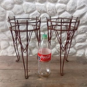 Par de Maceteros Vintage de Hierro con Patas - imagen 1