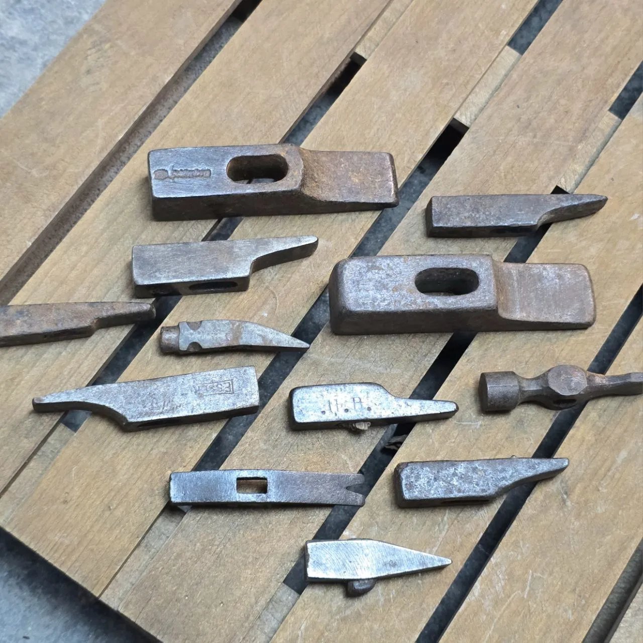 Conjunto de martillos varios sin cabo - imagen 2